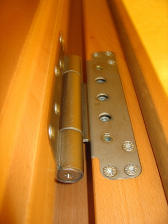 door-524236_1280.jpg